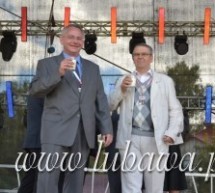 Tradycyjny toast szklanką mleka rozpoczął obchody Regionalnego Święta Mleka Tradycyjny toast szklanką mleka rozpoczął obchody Regionalnego Święta Mleka