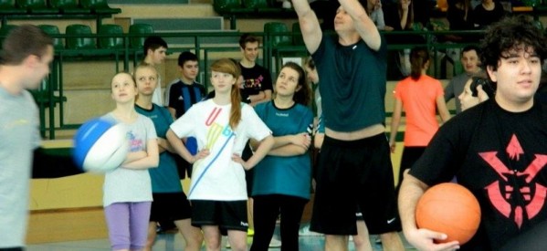 Ferie z koszykówką w Gimnazjum Ferie z koszykówką w Gimnazjum