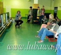 Gimnazjaliści poznali jazdę „na podwójnym gazie” Gimnazjaliści poznali jazdę „na podwójnym gazie”