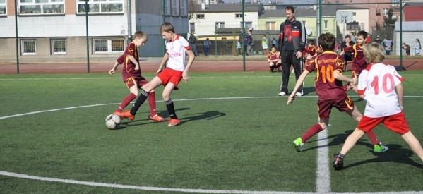 XIV turniej piłki nożnej  z podwórka na stadion o Puchar Tymbarku XIV turniej piłki nożnej  z podwórka na stadion o Puchar Tymbarku