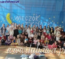 „ Wieczór z książką” w Szkole Podstawowej „ Wieczór z książką” w Szkole Podstawowej