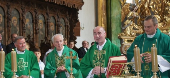 Podziękowanie Księdzu Tadeuszowi Brezie Podziękowanie Księdzu Tadeuszowi Brezie