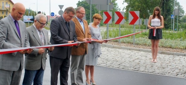 Oficjalne otwarcie nowej drogi Oficjalne otwarcie nowej drogi
