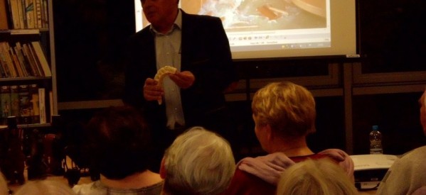 Spotkanie z Endru Atrosem w Bibliotece Spotkanie z Endru Atrosem w Bibliotece