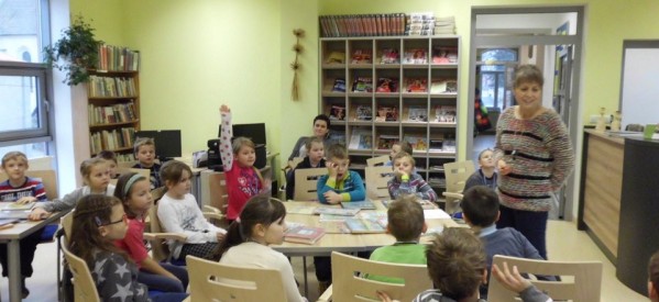 Uczniowie Szkoły Podstawowej w Bibliotece