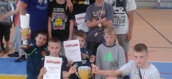 IV rzut ligi międzyszkolnej w zapasach w Rynie IV rzut ligi międzyszkolnej w zapasach w Rynie