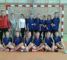 IV PÓŁFINAŁ W PIŁCE RĘCZNEJ DZIEWCZĄT SZKÓŁ GIMNAZJALNYCH IV PÓŁFINAŁ W PIŁCE RĘCZNEJ DZIEWCZĄT SZKÓŁ GIMNAZJALNYCH