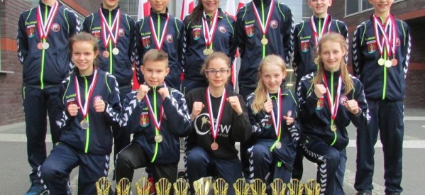 „DUMA & SIŁA”  19 medali przywożą lubawscy Championi z Ostrowca Świętokrzyskiego! „DUMA & SIŁA”  19 medali przywożą lubawscy Championi z Ostrowca Świętokrzyskiego!