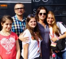 Radość z okazji spotkania, łzy z konieczności rozstania Radość z okazji spotkania, łzy z konieczności rozstania