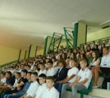 Pierwszy dzwonek w gimnazjum Pierwszy dzwonek w gimnazjum