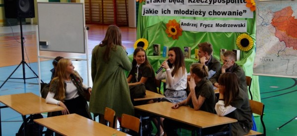 Kabaretowy „Dzień Nauczyciela” w gimnazjum Kabaretowy „Dzień Nauczyciela” w gimnazjum