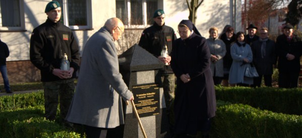 Odsłonięcie obelisku pamięci Siostry Antoniny Schneider