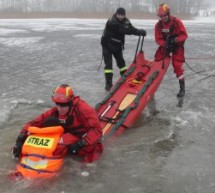 Strażacy z OSP Lubawa na ćwiczeniach z ratownictwa na lodzie