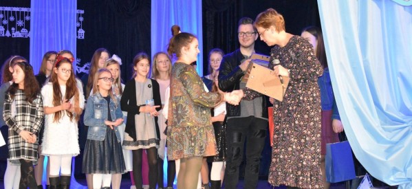 V Ogólnopolski Festiwal „Niebieskim Światłem Oświeceni” V Ogólnopolski Festiwal „Niebieskim Światłem Oświeceni”