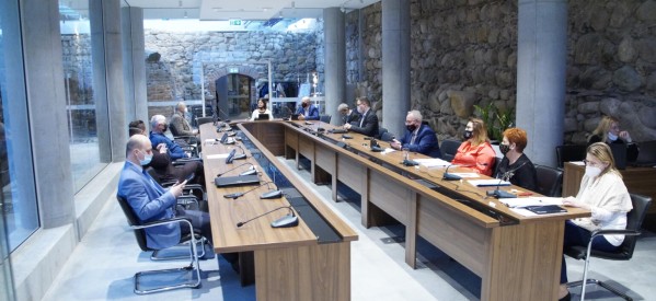 Najważniejsze decyzje powróciły „na zamek” Najważniejsze decyzje powróciły „na zamek”